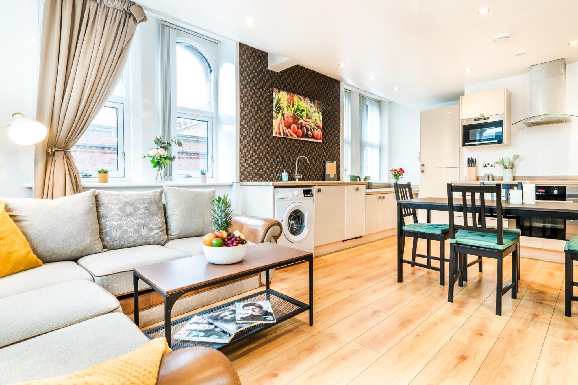 Cavern Quarters: City Centre Apartment by Garudy Serviced Apartments Liverpool Exterior photo