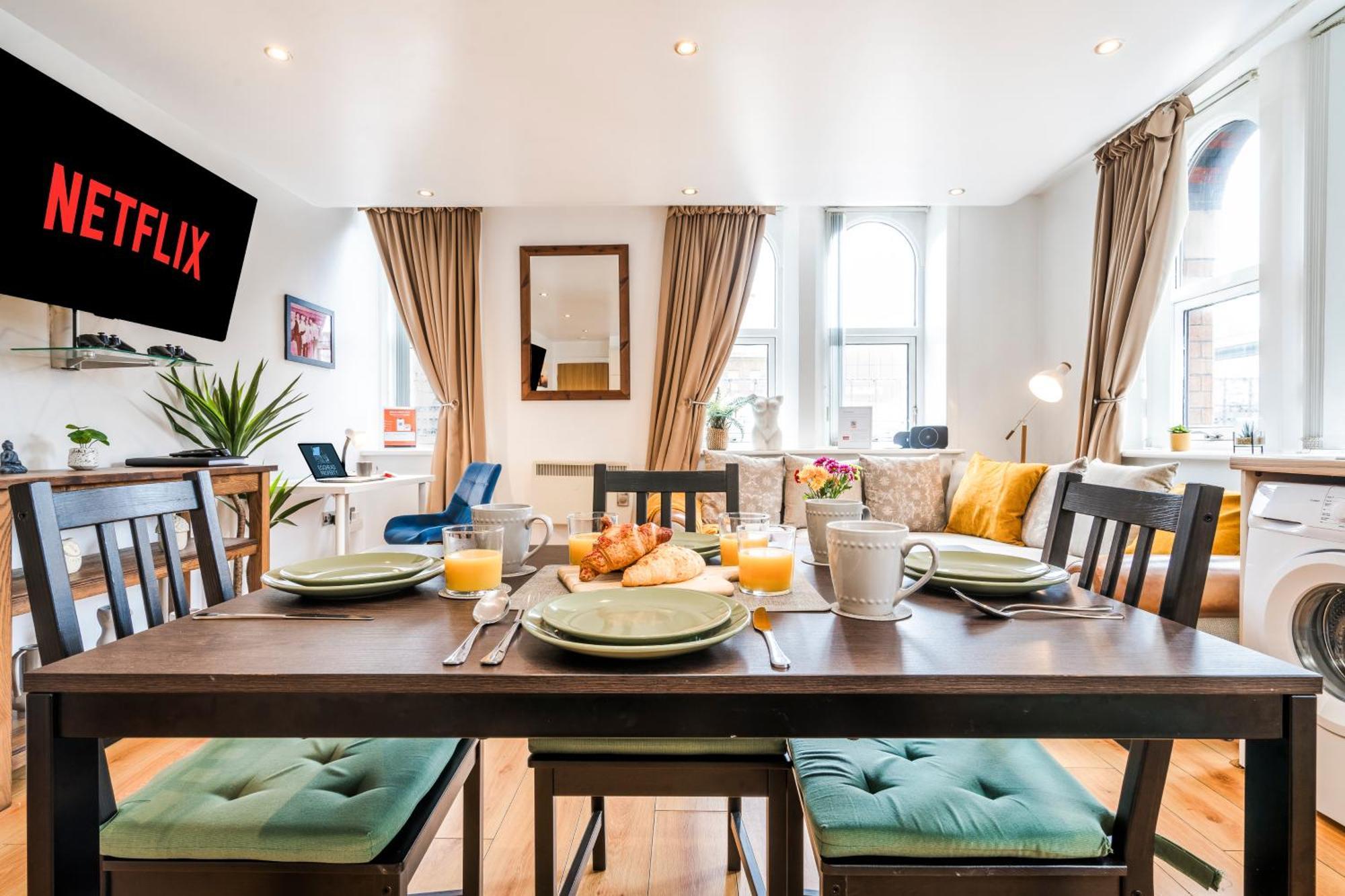 Cavern Quarters: City Centre Apartment by Garudy Serviced Apartments Liverpool Exterior photo