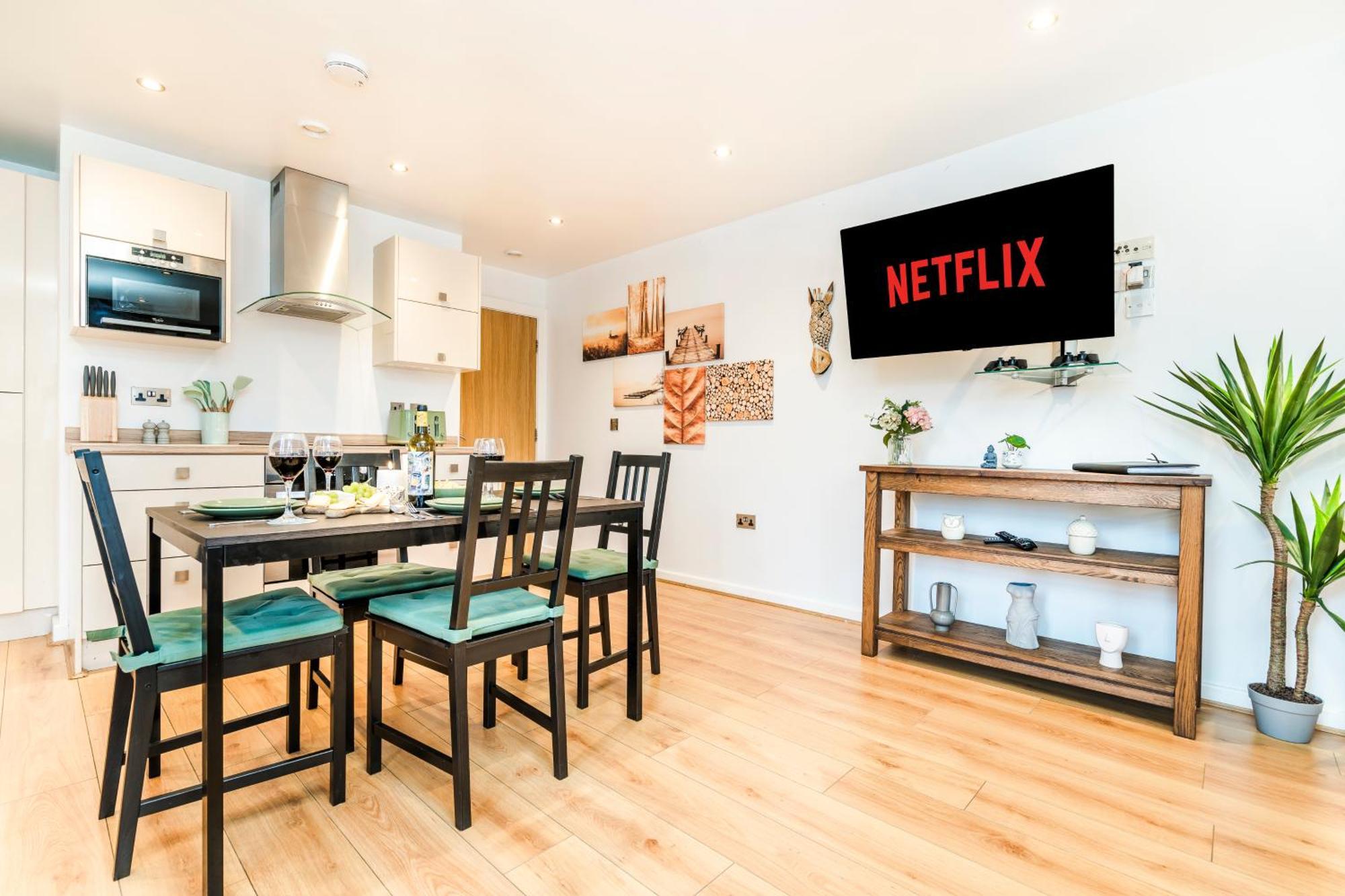 Cavern Quarters: City Centre Apartment by Garudy Serviced Apartments Liverpool Exterior photo